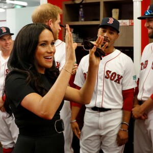 Le prince Harry, duc de Sussex, et Meghan Markle, duchesse de Sussex vont saluer les équipes de baseball "Boston Red Sox" et "New York Yankees" dans leurs vestiaires dans le cadre des Invictus Games 2019 au London Stadium. Londres, le 29 juin 2019.