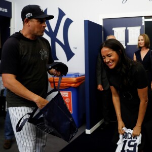 Le prince Harry, duc de Sussex, et Meghan Markle, duchesse de Sussex vont saluer les équipes de baseball "Boston Red Sox" et "New York Yankees" dans leurs vestiaires dans le cadre des Invictus Games 2019 au London Stadium. Londres, le 29 juin 2019.