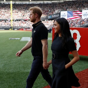 Le prince Harry, duc de Sussex, et Meghan Markle, duchesse de Sussex vont saluer les équipes de baseball "Boston Red Sox" et "New York Yankees" dans leurs vestiaires dans le cadre des Invictus Games 2019 au London Stadium. Londres, le 29 juin 2019.