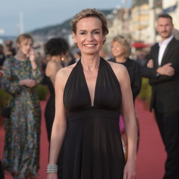Sandrine Bonnaire - Tapis rouge - Soirée de gala lors du 33ème Festival du Film de Cabourg, le 14 juin 2019. © Giancarlo Gorassini/Bestimage