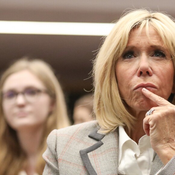 La première dame Brigitte Macron assiste à la 6 ème cérémonie de remise des prix Non au Harcèlement au ministère de l'Education, Paris, France, le 3 juin 2019. © Stéphane Lemouton / Bestimage