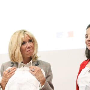 La première dame Brigitte Macron assiste à la 6 ème cérémonie de remise des prix Non au Harcèlement au ministère de l'Education, Paris, France, le 3 juin 2019. © Stéphane Lemouton / Bestimage