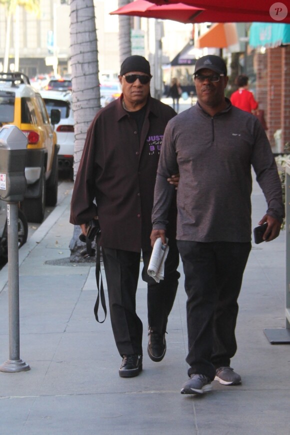 Exclusif - Stevie Wonder lors d'un rendez-vous médical à Beverly Hills le 23 avril 2019