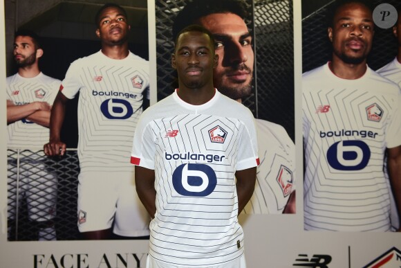 Boubakary Soumare avec le maillot "third" lors de la soirée de présentation des nouveaux maillots du LOSC par l'équipementier New Balance pour la saison 2019-2020 à Lille le 4 juillet 2019.