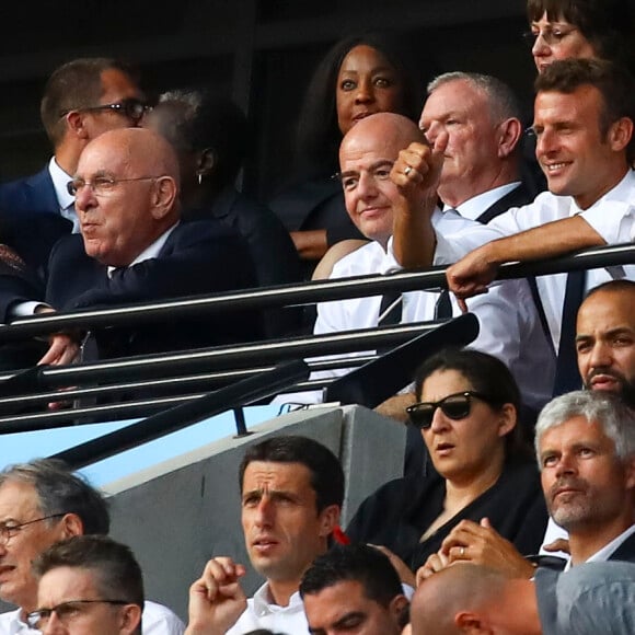 Le roi Willem Alexander des Pays Bas / Michael van Praag (Arbitre de football) / Gianni Infantino (President FIFA ) / Emmanuel Macron - Finale de la coupe du monde féminine de football, USA vs Pays Bas à Lyon le 7 juillet 2019. Les Etats-Unis ont remporté la finale sur le score de 2 à 0. © Gwendoline Le Goff/Panoramic/Bestimage