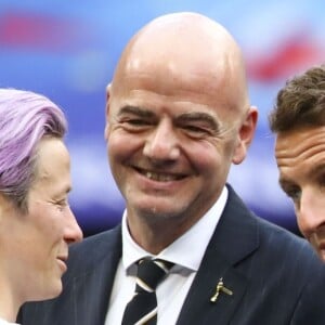 Emmanuel Macron, Gianni Infantino (President FIFA) et Megan Rapinoe (USA) - Finale de la coupe du monde féminine de football, USA vs Pays Bas à Lyon le 7 juillet 2019. Les Etats-Unis ont remporté la finale sur le score de 2 à 0. © Gwendoline Le Goff/Panoramic/Bestimage