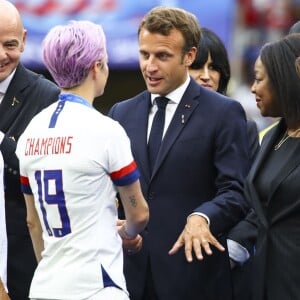 Emmanuel Macron et Megan Rapinoe (USA) - Finale de la coupe du monde féminine de football, USA vs Pays Bas à Lyon le 7 juillet 2019. Les Etats-Unis ont remporté la finale sur le score de 2 à 0. © Gwendoline Le Goff/Panoramic/Bestimage