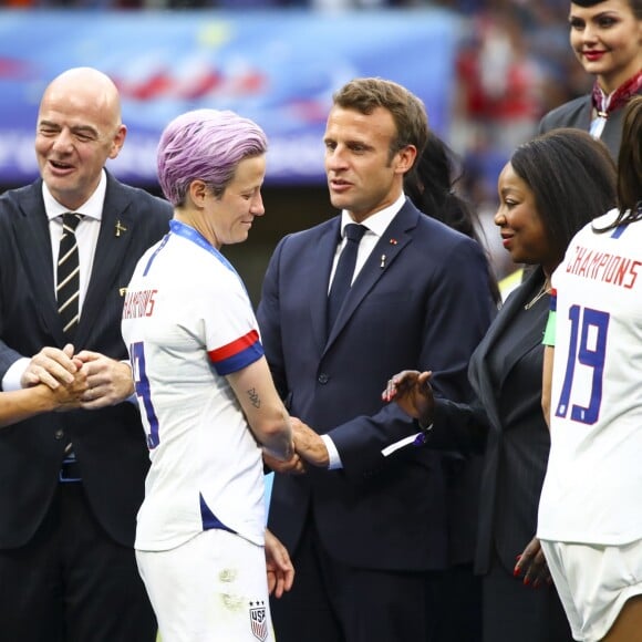 Emmanuel Macron et Megan Rapinoe (USA) - Finale de la coupe du monde féminine de football, USA vs Pays Bas à Lyon le 7 juillet 2019. Les Etats-Unis ont remporté la finale sur le score de 2 à 0. © Gwendoline Le Goff/Panoramic/Bestimage