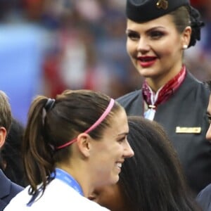 Emmanuel Macron et Megan Rapinoe (USA) / Alex Morgan (USA) et Roxana Maracineanu ( Ministre des Sports ) - Finale de la coupe du monde féminine de football, USA vs Pays Bas à Lyon le 7 juillet 2019. Les Etats-Unis ont remporté la finale sur le score de 2 à 0. © Gwendoline Le Goff/Panoramic/Bestimage