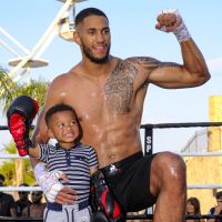 Tony Yoka prêt pour son grand retour, son fils Ali monte sur le ring