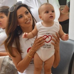 Santiago, le fils de Eva Longoria et Jose Baston - Eva Longoria lors de l'inauguration de la Global Gift House pour les enfants dans le besoin à Marbella le 12 juillet 2019 P