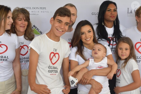 Santiago, le fils de Eva Longoria et Jose Baston - Eva Longoria lors de l'inauguration de la Global Gift House pour les enfants dans le besoin à Marbella le 12 juillet 2019