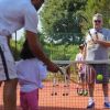 Pierre Ménès - Les célébrités jouent au tennis avec les enfants malades dans le cadre du concert caritatif organisé par l'association "Enfant, star et match" à Antibes le 11 juillet 2019. © Lionel Urman/Bestimage11/07/2019 - Antibes