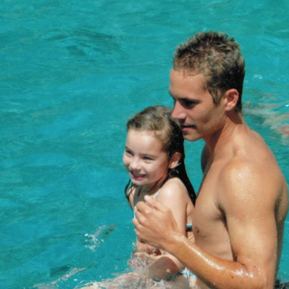 Meadow Walker, fille de Paul Walker partage des photos sur son compte Instagram.