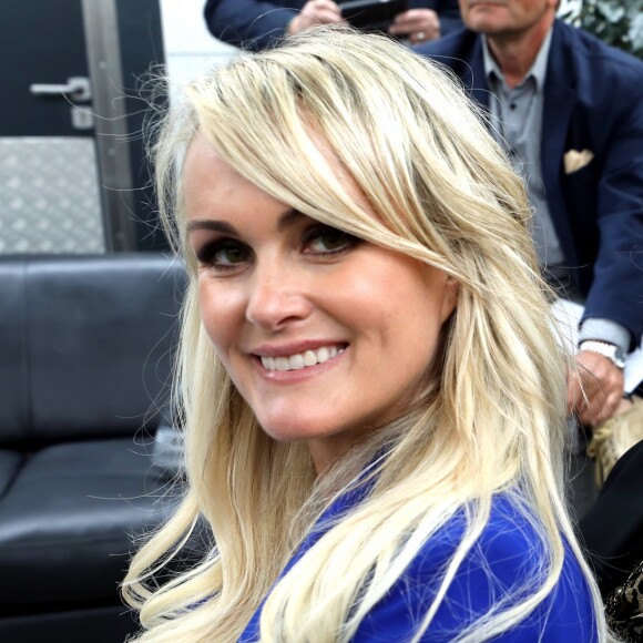 Exclusif - Laeticia Hallyday et Elyette Boudou (Mamie Rock) - Laeticia Hallyday reçoit la médaille de la ville de Toulouse en compagnie de ses filles et d'Elyette Boudou avant de quitter l'Esplanade Johnny Hallyday. Laeticia Hallyday et ses filles Jade et Joy sont venues inaugurer une esplanade portant le nom de Johnny Hallyday située en face du Zénith de Toulouse, le 15 juin 2019, date hautement symbolique puisque le rockeur aurait eu 76 ans.. © Dominique Jacovides/Bestimage