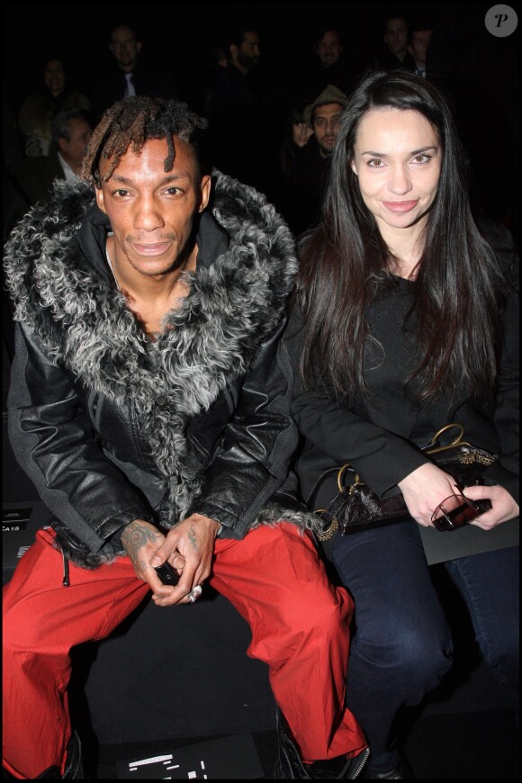 Tricky et Béatrice Dalle au défilé Dior Homme à Paris, le 25 janvier 2009.