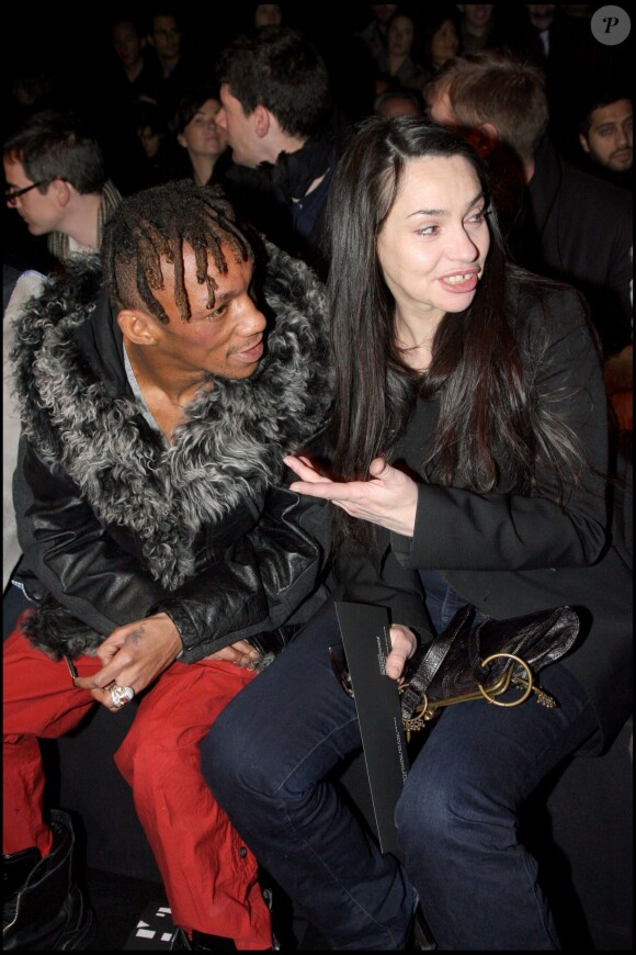 Tricky et Béatrice Dalle au défilé Dior Homme à Paris, le 25 janvier 2009.