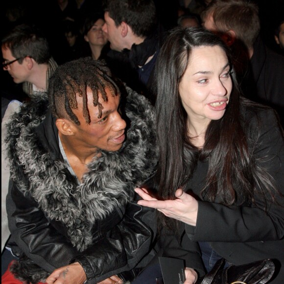 Tricky et Béatrice Dalle au défilé Dior Homme à Paris, le 25 janvier 2009.