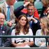 Kate Middleton, duchesse de Cambridge, dans la loge royale du court central à Wimbledon le 2 juillet 2019.