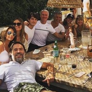 Didier Deschamps en vacances à Saint-Tropez avec sa femme Claude, son fils Dylan, Valérie Bègue, Jean Roch, Nagui, Mélanie Page, Leïla Kaddour. Instagram, le 21 juillet 2018.