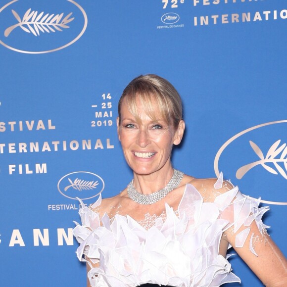 Estelle Lefébure (robe Yanina Couture) - Photocall du dîner d'ouverture du 72ème Festival International du Film de Cannes, le 14 mai 2019. © Jacovides-Borde-Moreau/Bestimage