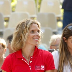 Sylvie Tellier, Laurent Maistret - Opération "Pétanque du coeur" dans le cadre de l'étape du coeur au profit de l'association "Mécénat Chirurgie Cardiaque" dans les jardins de la fontaine à Nîmes, le 22 juillet 2019. © Christophe Clovis / Bestimage