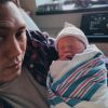 Jon M. Chu présente son fils, Jonathan "Heights" Chu, né le 26 juillet 2019. Photo Twitter.