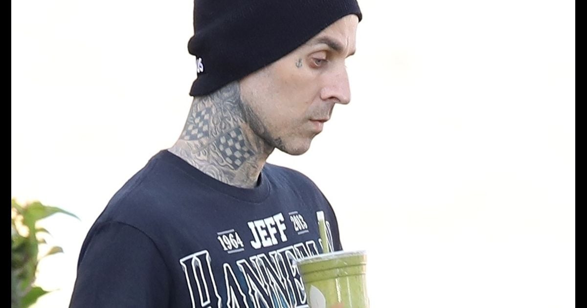 Exclusif - Travis Barker quitte l'hôpital après avoir été traité pour