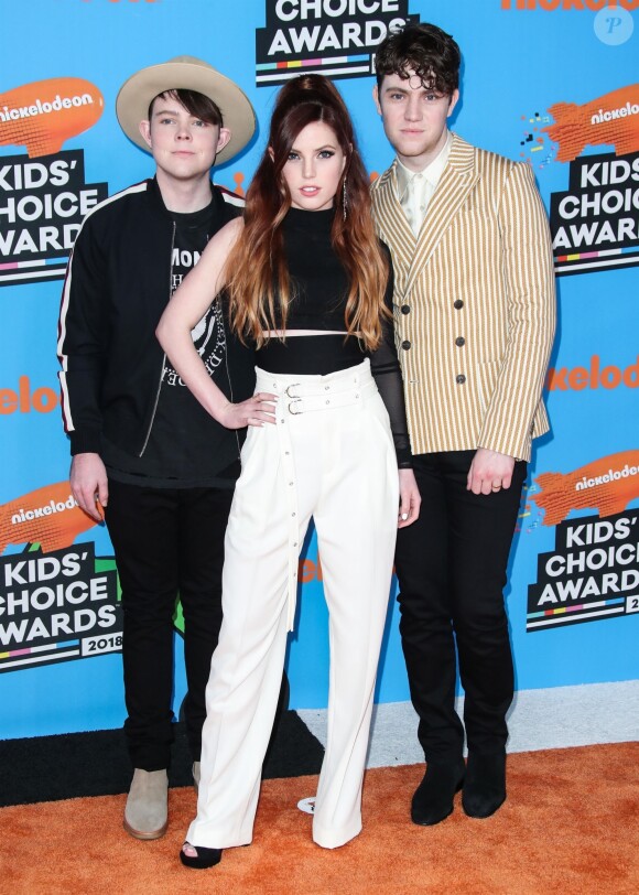 Le groupe Echosmith (Graham Sierota, Sydney Sierota, Noah Sierota) à la soirée Nickelodeon's 2018 Kids' Choice Awards à Inglewood, le 24 mars 2018