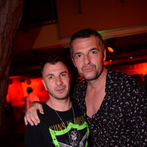 Exclusif - Michaël Youn et Arnaud Ducret au VIP Room à Saint-Tropez le 1er août 2019. © Rachid Bellak/Bestimage