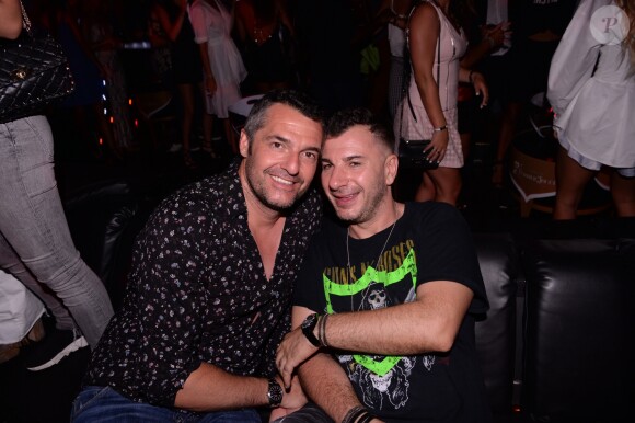 Exclusif - Michaël Youn et Arnaud Ducret au VIP Room à Saint-Tropez le 1er août 2019. © Rachid Bellak/Bestimage
