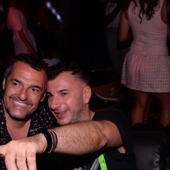 Exclusif - Michaël Youn et Arnaud Ducret au VIP Room à Saint-Tropez le 1er août 2019. © Rachid Bellak/Bestimage