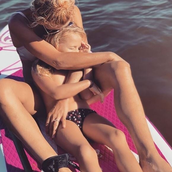 Elodie Gossuin fête l'anniversaire de ses jumeaux Leonard et Joséphine 6 ans (août 2019).