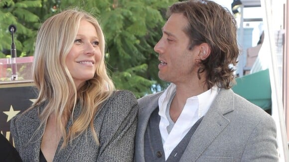 Gwyneth Paltrow : Après un an de mariage, elle emménage avec Brad Falchuk