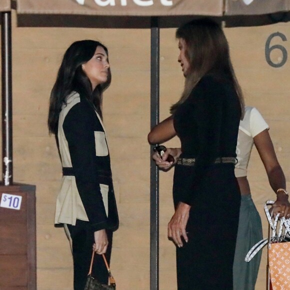 Exclusif - Kendall Jenner est allée diner avec son père Caitlyn Jenner au restaurant Nobu à Malibu, Los Angeles, le 8 août 2019.