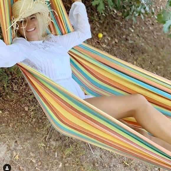 Elodie Gossuin partage quelques photos de ses vacances dans le sud de la France (août 2019).