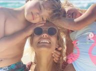 Elodie Gossuin : La séance câlins (adorable) avec ses enfants sur la plage
