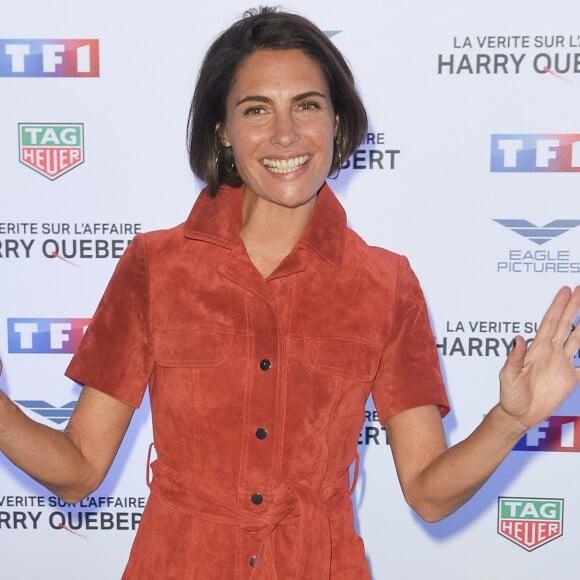 Alessandra Sublet - Avant-première de la série télévisée "La vérité sur l'affaire Harry Quebert" au cinéma Gaumont Marignan à Paris, France, le 12 novembre 2018. © Coadic Guirec/Bestimage