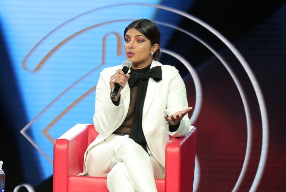 Priyanka Chopra prend la parole pendant le Beautycon au Centre de conventions de Los Angeles, le 10 août 2019.