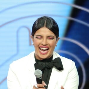 Priyanka Chopra prend la parole pendant le Beautycon au Centre de conventions de Los Angeles, le 10 août 2019.