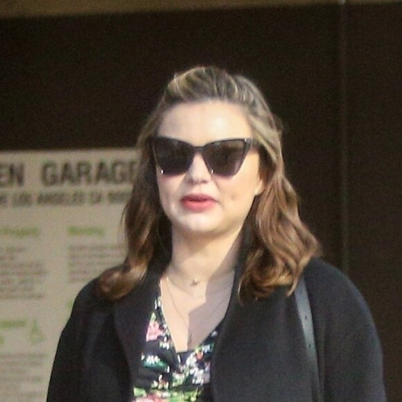 Exclusif - Miranda Kerr (enceinte de son deuxième enfant) est allée déjeuner avec des amis à Hollywood, le 25 mars 2018