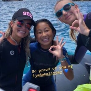 Laeticia Hallyday a fait de la plongée sous-marine avec sa fille Jade le 13 août 2019 à Saint-Barthélemy.