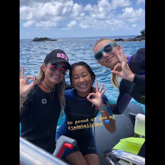 Laeticia Hallyday a fait de la plongée sous-marine avec sa fille Jade le 13 août 2019 à Saint-Barthélemy.