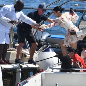 Kylie Jenner, Travis Scott et leur fille Stormi arrivent à l'Hôtel du Cap-Eden-Roc à Antibes. Le 14 août 2019.