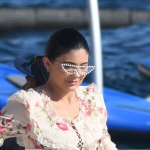 Kylie Jenner, Travis Scott et leur fille Stormi arrivent à l'Hôtel du Cap-Eden-Roc à Antibes. Le 14 août 2019.