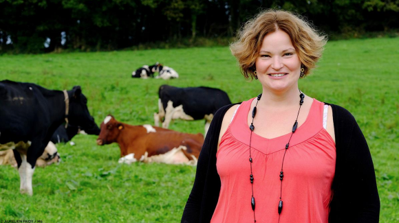 Aude, éleveuse de vaches laitières en Bretagne. "L'amour est dans le pré 2018"