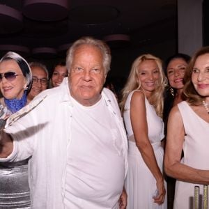 Exclusif - Massimo Gargia, Sylvie Elias et guest lors de l'anniversaire de Massimo Gargia (79 ans) à l'hôtel de Paris Saint-Tropez, Côte d'Azur, France, le 20 août 2019. © Rachid Bellak/Bestimage