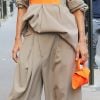 Céline Dion porte un sac de la marque Complèt à New York. Le 7 mai 2019.