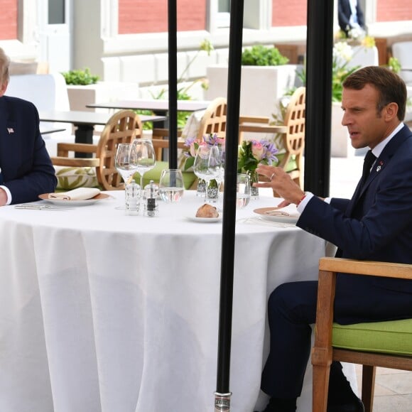 Bilatérale entre le président américain Donald Trump et le président français Emmanuel Macron à l'hôtel du Plais lors du G7 à Biarritz, France, le 24 août 2019. © Jacques Witt/Pool/Bestimage