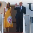 Le président Donald Trump et sa femme Melania arrivent à l'aéroport de Biarritz pour assister au sommet du G7 le 24 août 2019.